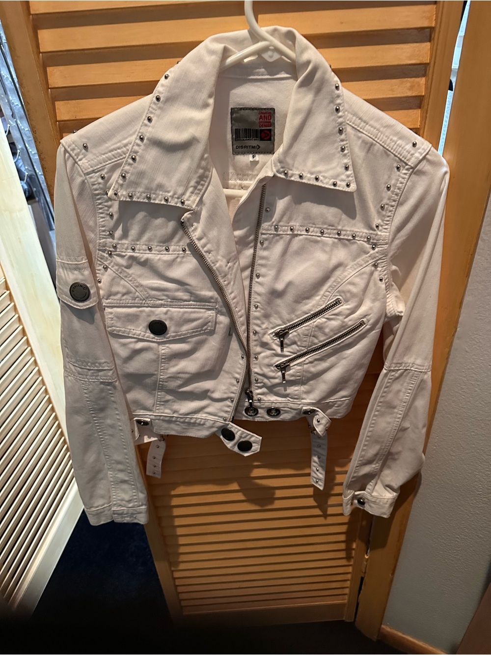 White Studded Cropped Jean Jacket by  Disritmi